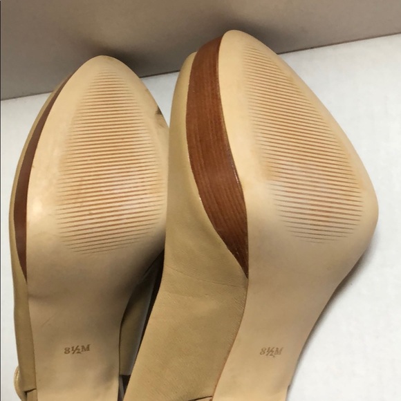 NWT Talbots Beige Leather Paityn heels, Size 8.5 - Picture 5 of 6